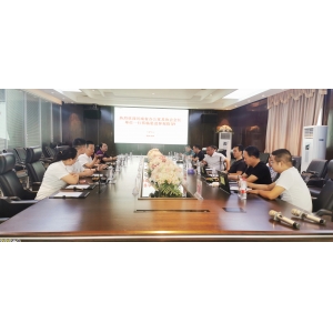 河南省辦公家具協(xié)會(huì)會(huì)長(zhǎng)張鋒一行到訪(fǎng)思進(jìn)家具集團(tuán)指導(dǎo)工作！
